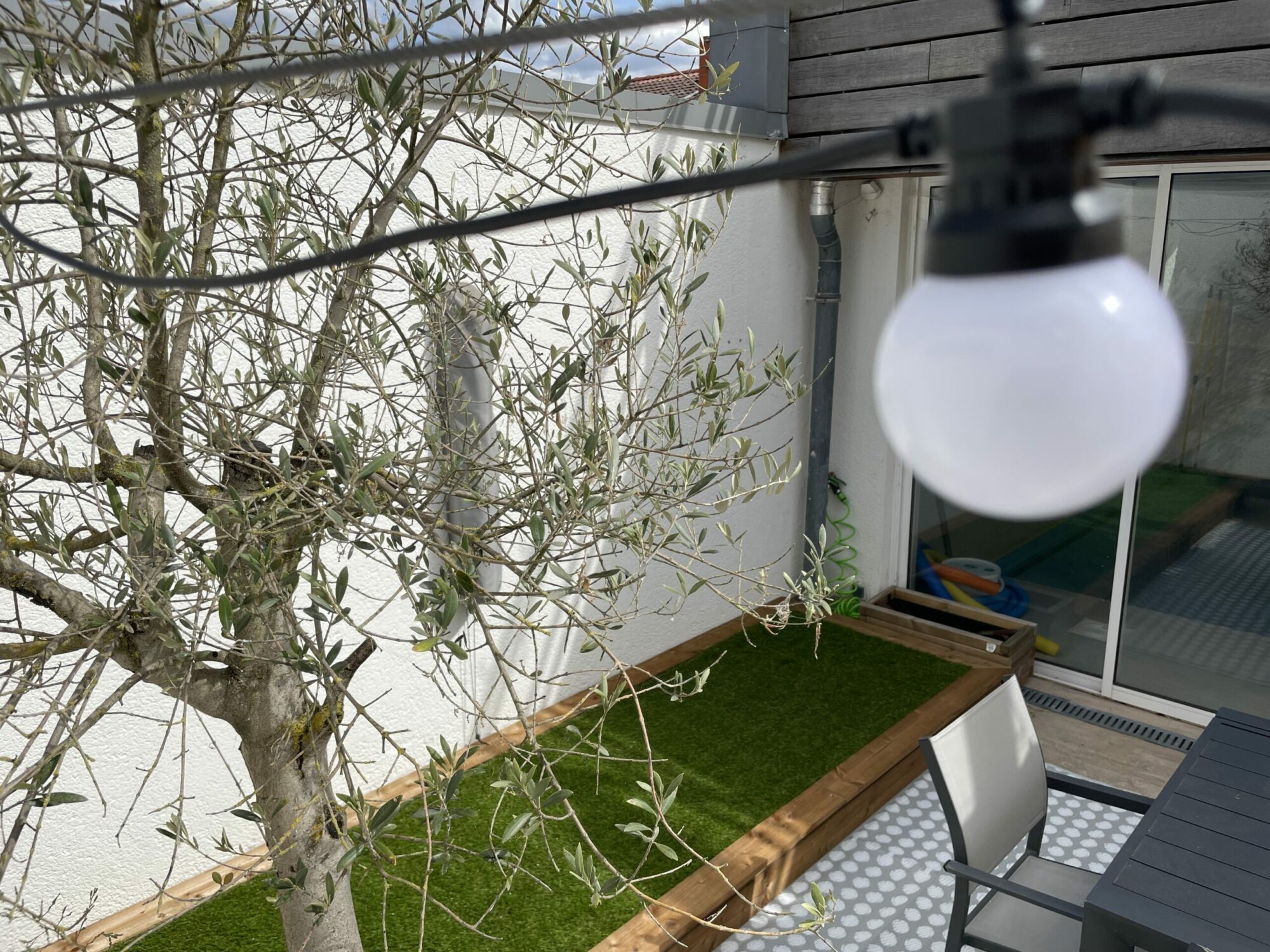 Estrade en bois pour la terrasse