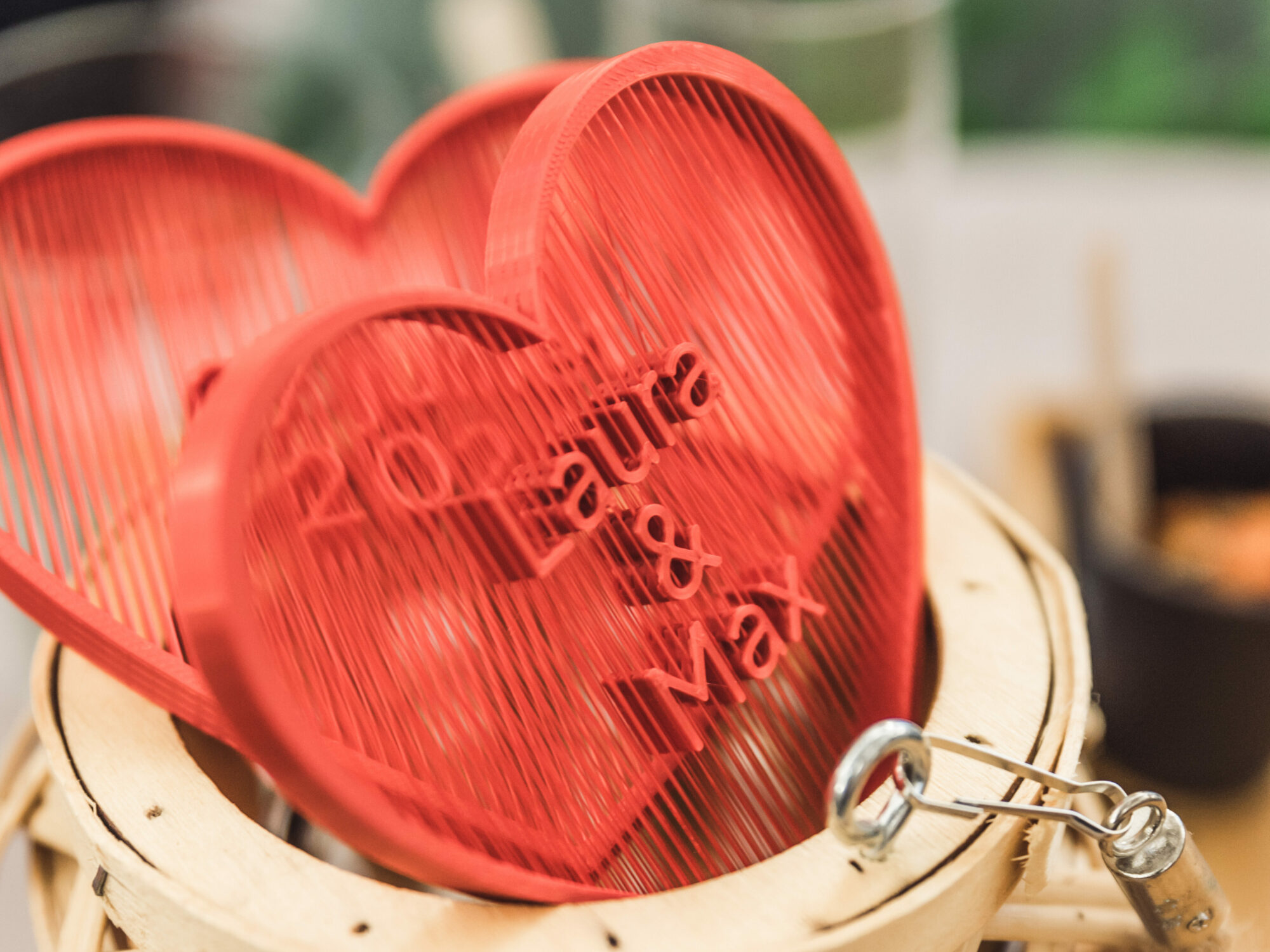Décoration de mariage - Coeurs avec prénoms et date suspendus
